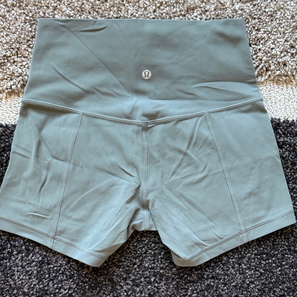 Lululemon bundle size 6 - Picture 7 of 9